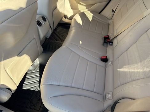 Used 2022 Mercedes-Benz GLC 300 4MATIC image 28