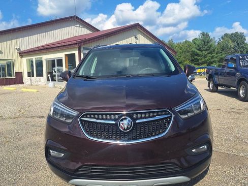 Used 2018 Buick Encore Essence AWD/4WD image 2