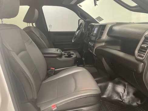 Used 2023 RAM 2500 Tradesman w/ Chrome Appearance Group AWD/4WD image 18