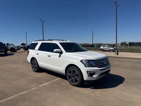 Used 2020 Ford Expedition Limited w/ Texas Edition Package image 2