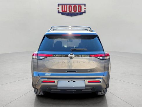New 2026 Nissan Pathfinder SL image 3