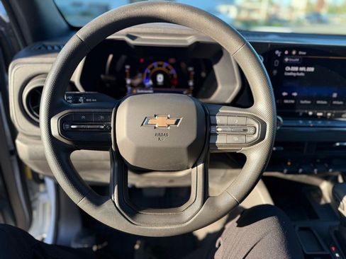 Used 2023 Chevrolet Colorado W/T w/ LPO, Pro Essentials Package image 6