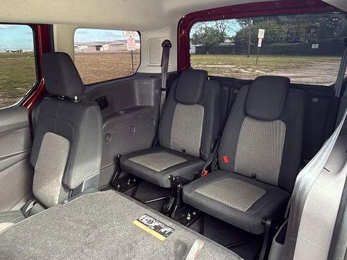 Used 2020 Ford Transit Connect XL FWD image 11