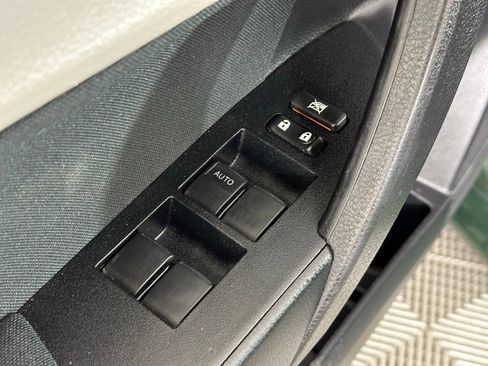 Used 2015 Toyota Corolla LE image 14