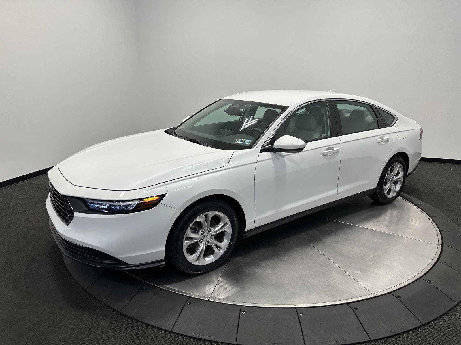 Certified 2023 Honda Accord LX image 4