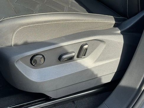 Used 2024 Volkswagen Atlas SE AWD/4WD image 35