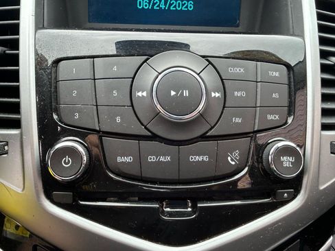 Used 2015 Chevrolet Cruze LT FWD image 23