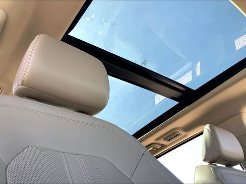 Used 2024 Ford Expedition Max Limited image 13