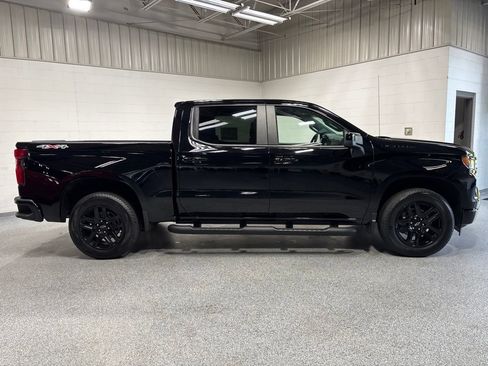 Used 2023 Chevrolet Silverado 1500 RST w/ Rally Edition AWD/4WD image 8