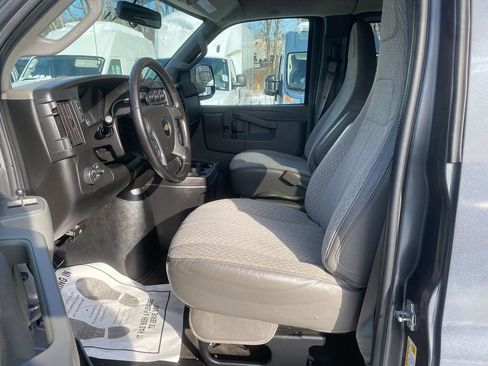 Used 2016 Chevrolet Express 2500 LS image 12