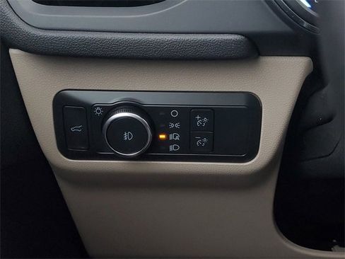 Certified 2022 Ford Escape Titanium w/ Class II Trailer Tow Package image 14