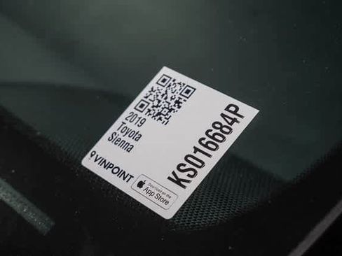 Certified 2019 Toyota Sienna XLE image 30