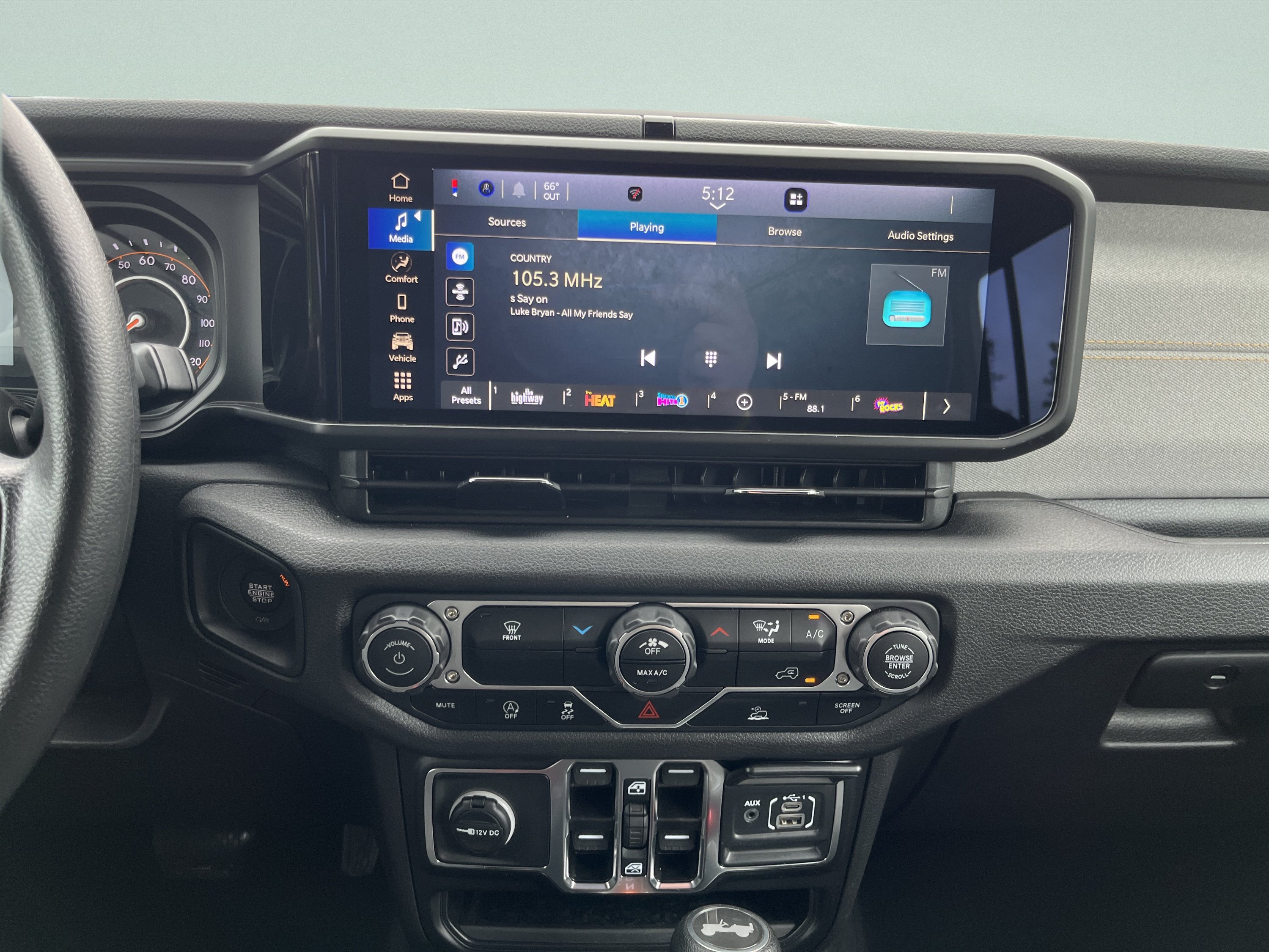 Used 2025 Jeep Wrangler Unlimited Sport AWD/4WD image 27