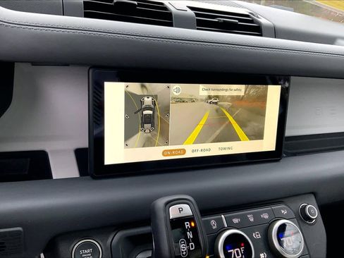 Certified 2024 Land Rover Defender 110 SE image 26