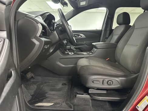 Used 2023 Chevrolet Traverse LT w/ LPO, Floor Liner Package AWD/4WD image 10