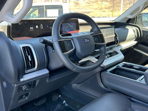 Used 2025 Ford Expedition Max Active image 24