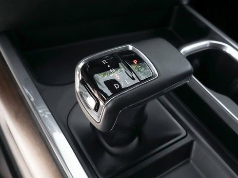 Used 2024 Chevrolet Silverado 1500 High Country w/ Technology Package image 35