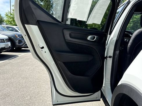 Used 2025 Volvo XC40 B5 Plus AWD/4WD image 45