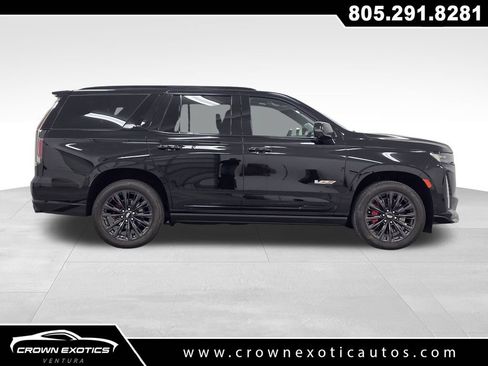 Used 2024 Cadillac Escalade V w/ LPO, ONYX Package AWD/4WD image 10