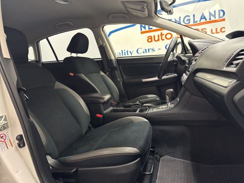 Used 2017 Subaru Crosstrek 2.0i Premium AWD/4WD image 19