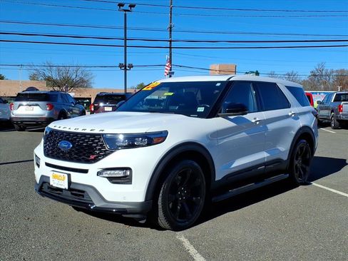 Certified 2022 Ford Explorer ST w/ Equipment Group 401A image 3