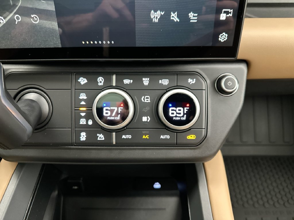 New 2026 Land Rover Defender 110 S AWD/4WD image 13