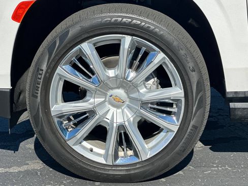 Used 2021 Chevrolet Suburban High Country w/ Premium Package AWD/4WD image 45
