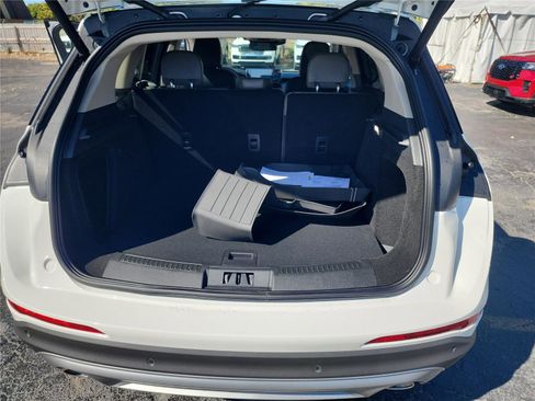 New 2026 Lincoln Corsair Premiere image 18