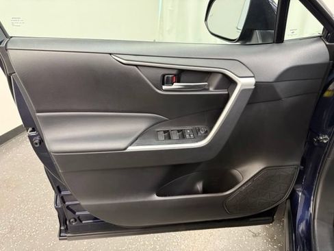 Certified 2024 Toyota RAV4 XLE w/ Convenience Package AWD/4WD image 10