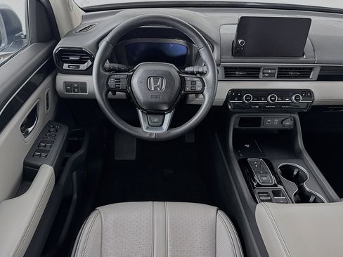 Certified 2024 Honda Pilot Elite image 24