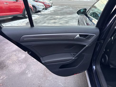 Used 2017 Volkswagen Golf Alltrack SE image 15