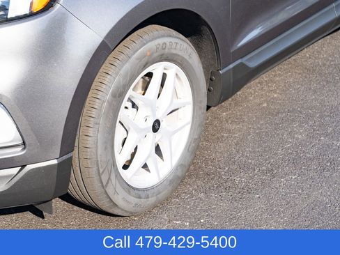Used 2024 Ford Edge SEL image 10