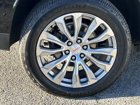 Used 2023 GMC Yukon Denali image 8