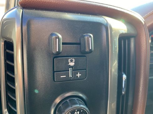 Certified 2015 Chevrolet Silverado 1500 High Country w/ High Country Premium Package image 29