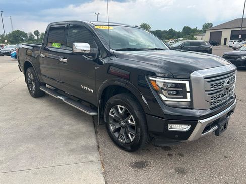 Used 2021 Nissan Titan Platinum Reserve w/ Moonroof Package AWD/4WD image 3