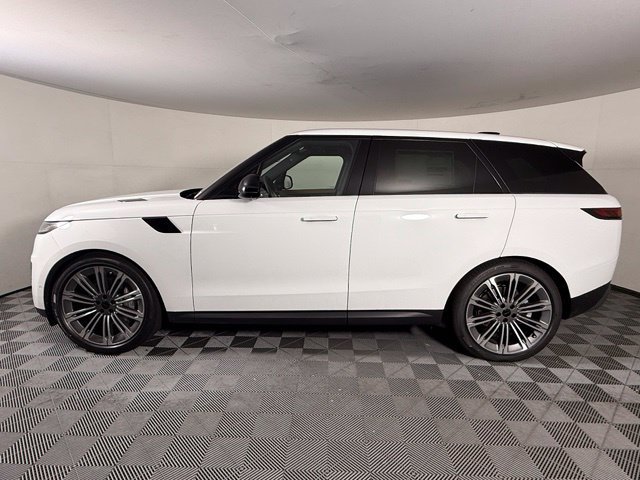 New 2027 Land Rover Range Rover Sport SE AWD/4WD image 3