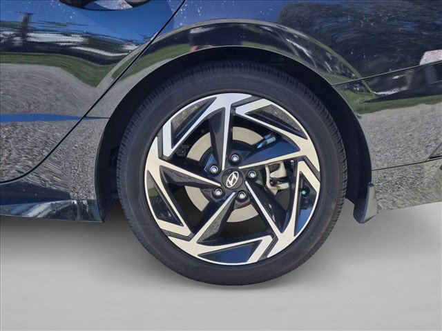 Used 2024 Hyundai Sonata SEL w/ Convenience Package FWD image 15