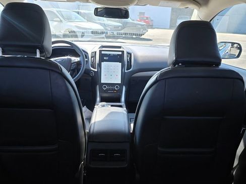 Certified 2024 Ford Edge SEL w/ Convenience Package AWD/4WD image 13