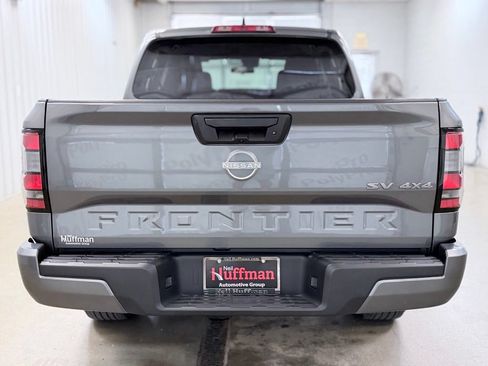 Used 2022 Nissan Frontier SV AWD/4WD image 7