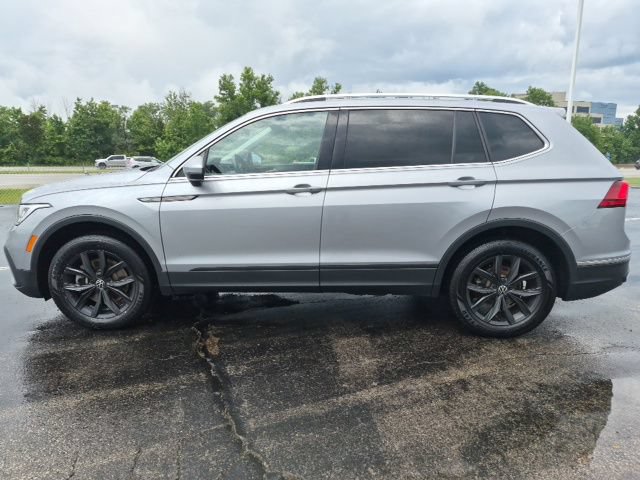 Used 2024 Volkswagen Tiguan SE AWD/4WD image 8