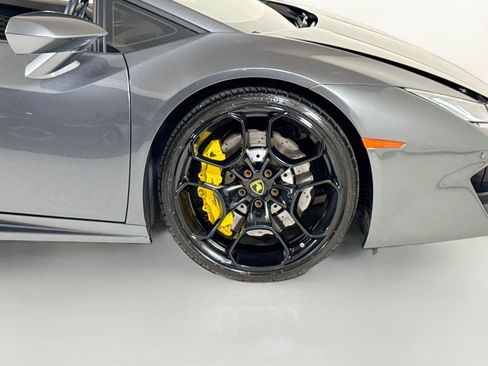Used 2017 Lamborghini Huracan LP 580-2 RWD image 35