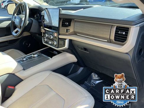 Used 2024 Ford Expedition Limited image 26