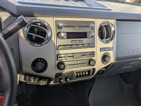 Used 2015 Ford F350 XLT w/ Snow Plow Prep Package image 16