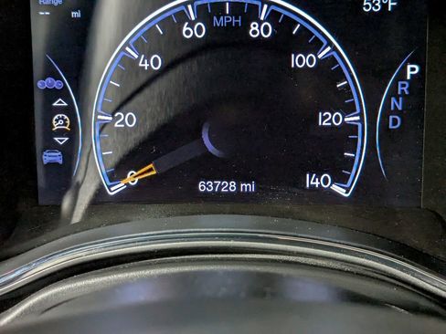 Used 2019 Jeep Grand Cherokee Altitude image 25