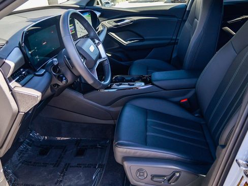 Certified 2025 Audi Q6 e-tron Premium w/ Convenience Package image 20