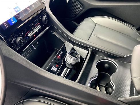 New 2025 Jeep Grand Cherokee L Limited image 8