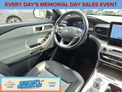 Certified 2022 Ford Explorer XLT w/ Equipment Group 202A AWD/4WD image 14