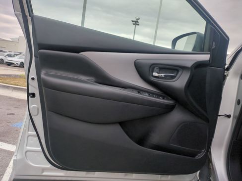 Used 2022 Nissan Murano S image 15