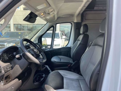 Used 2023 RAM ProMaster 2500 FWD image 18