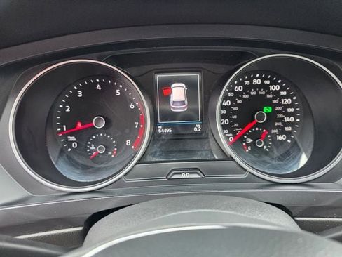 Used 2020 Volkswagen Tiguan SE w/ Panoramic Sunroof Package image 20